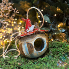 Charger l'image dans la galerie, Mangeoire Chapeau de Sorcière