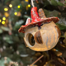 Charger l'image dans la galerie, Mangeoire Chapeau de Sorcière