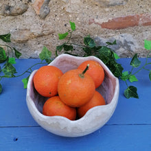 Charger l'image dans la galerie, Saladier en grès émaillé blanc