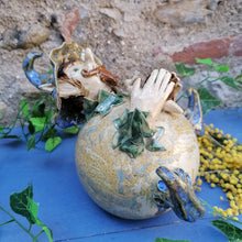 Charger l'image dans la galerie, Lutin de Jardin avec un escargot tout chaud !