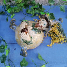 Charger l'image dans la galerie, Lutin de Jardin avec un escargot tout chaud !
