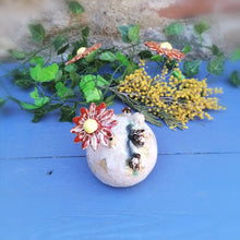 Charger l'image dans la galerie, Pique Fleurs Trois Coccinelles