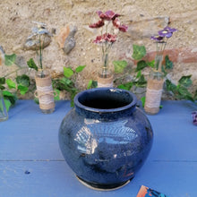 Charger l'image dans la galerie, Vase Rond Bleu Profond