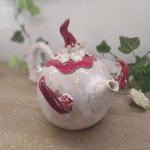Charger l'image dans la galerie, Théière Farfadet Chapeau Fleuri
