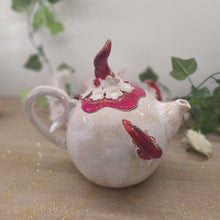 Charger l'image dans la galerie, Théière Farfadet Chapeau Fleuri