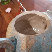 Charger l'image dans la galerie, Théière Farfadet Chaussons Rouges