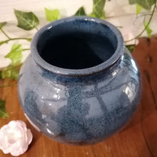 Charger l'image dans la galerie, Vase Rond Bleu Profond